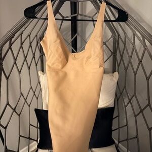 Skims Core Sculpt Bodysuit NWOT